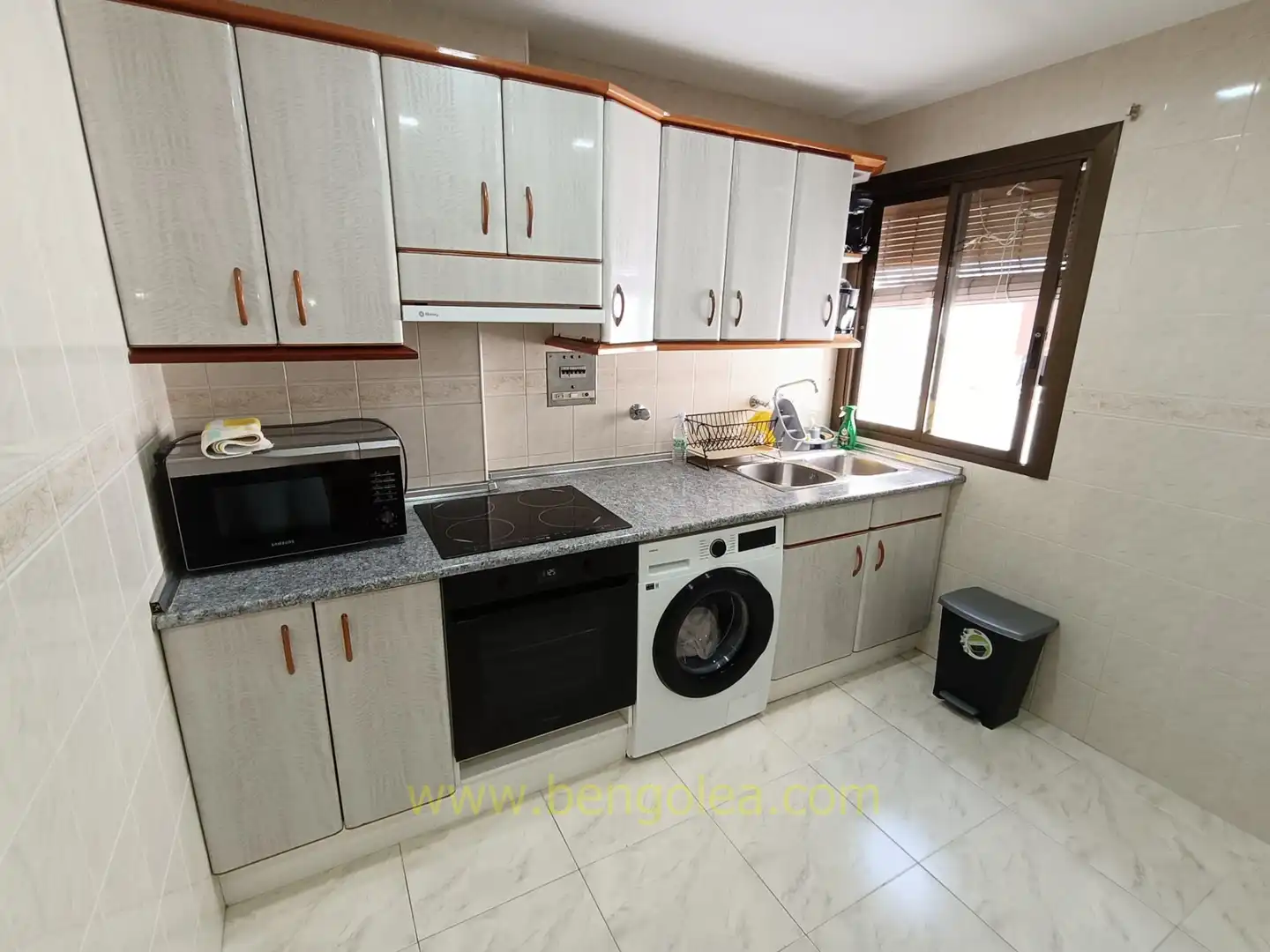 Küche von Wohnung zum Verkauf in Santurtzi  mit Abstellraum und Balkon
