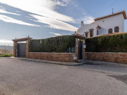 House or chalet for sale in Calle DE LOS CEREZOS, Gójar
