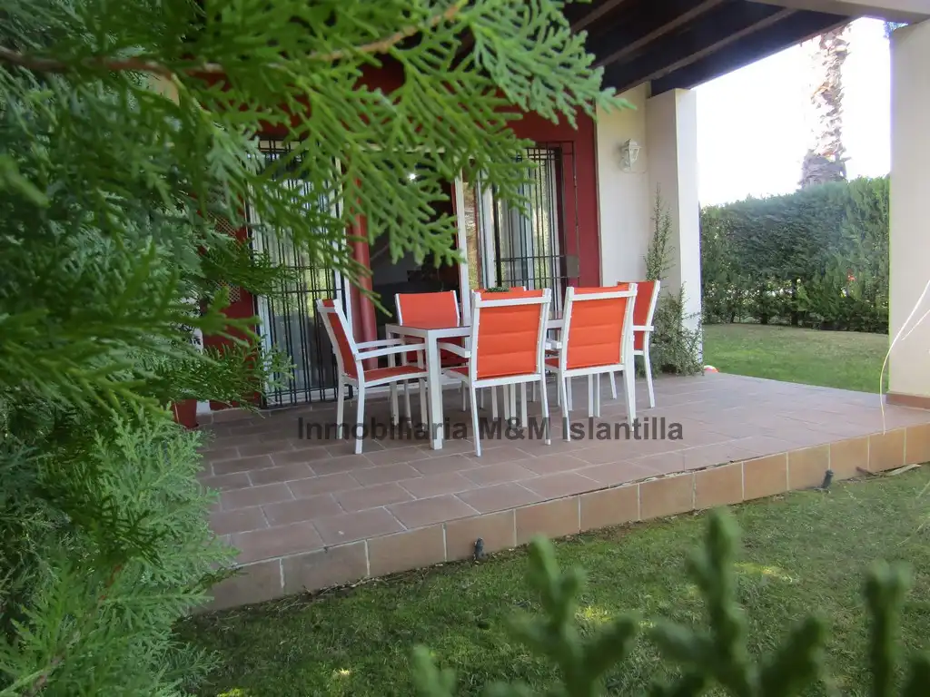 Terraza de Casa adosada en venta en Islantilla con Jardín privado, Terraza y Amueblado