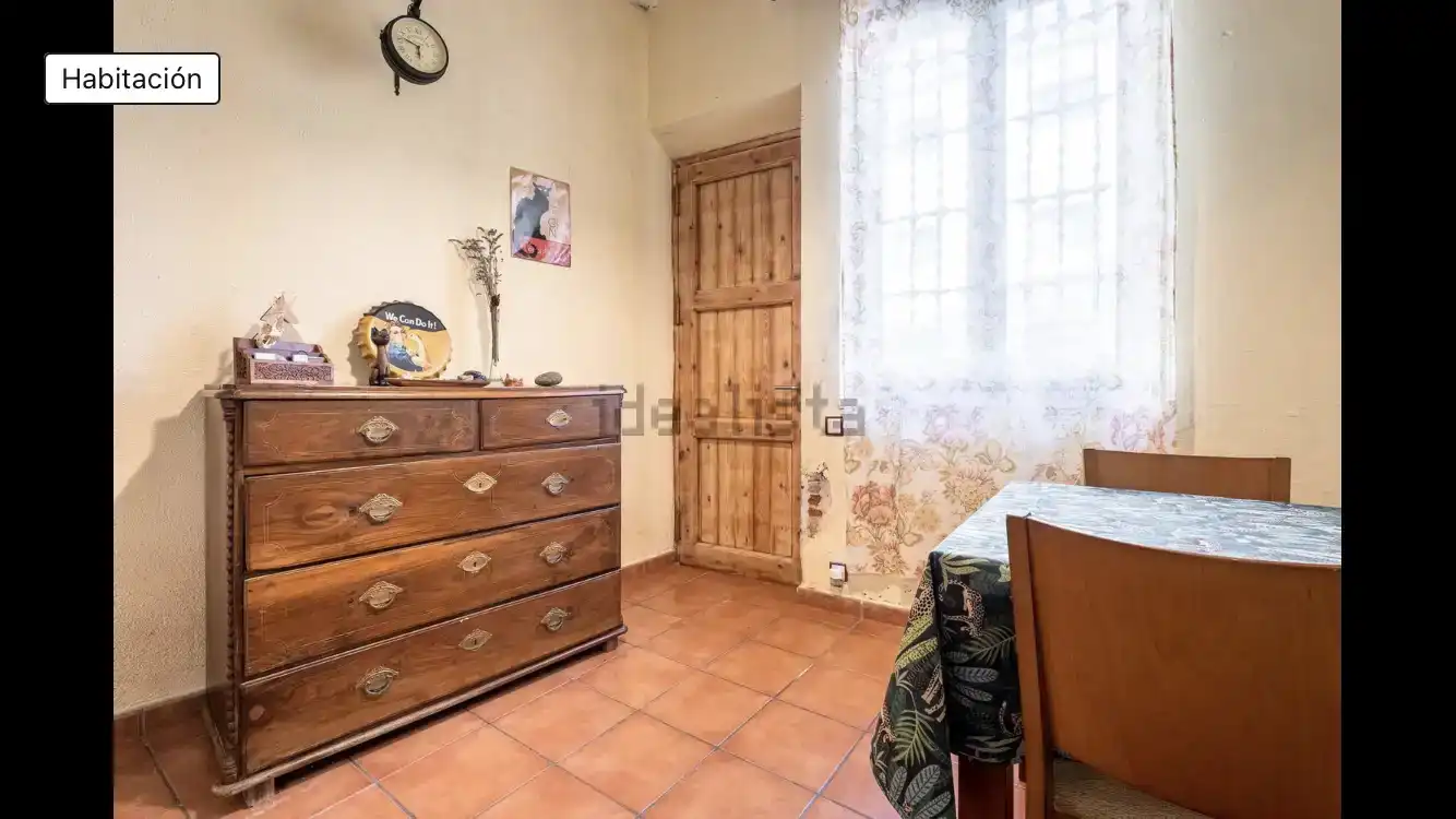 Dormitori de Casa adosada en venda en Vilanova d'Escornalbou amb Parquet, Traster i Moblat