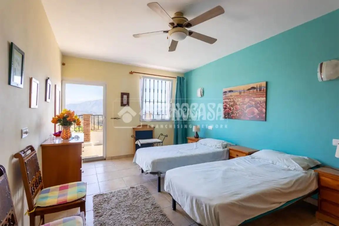 Bedroom of Country homes for sale in Iznate, Málaga