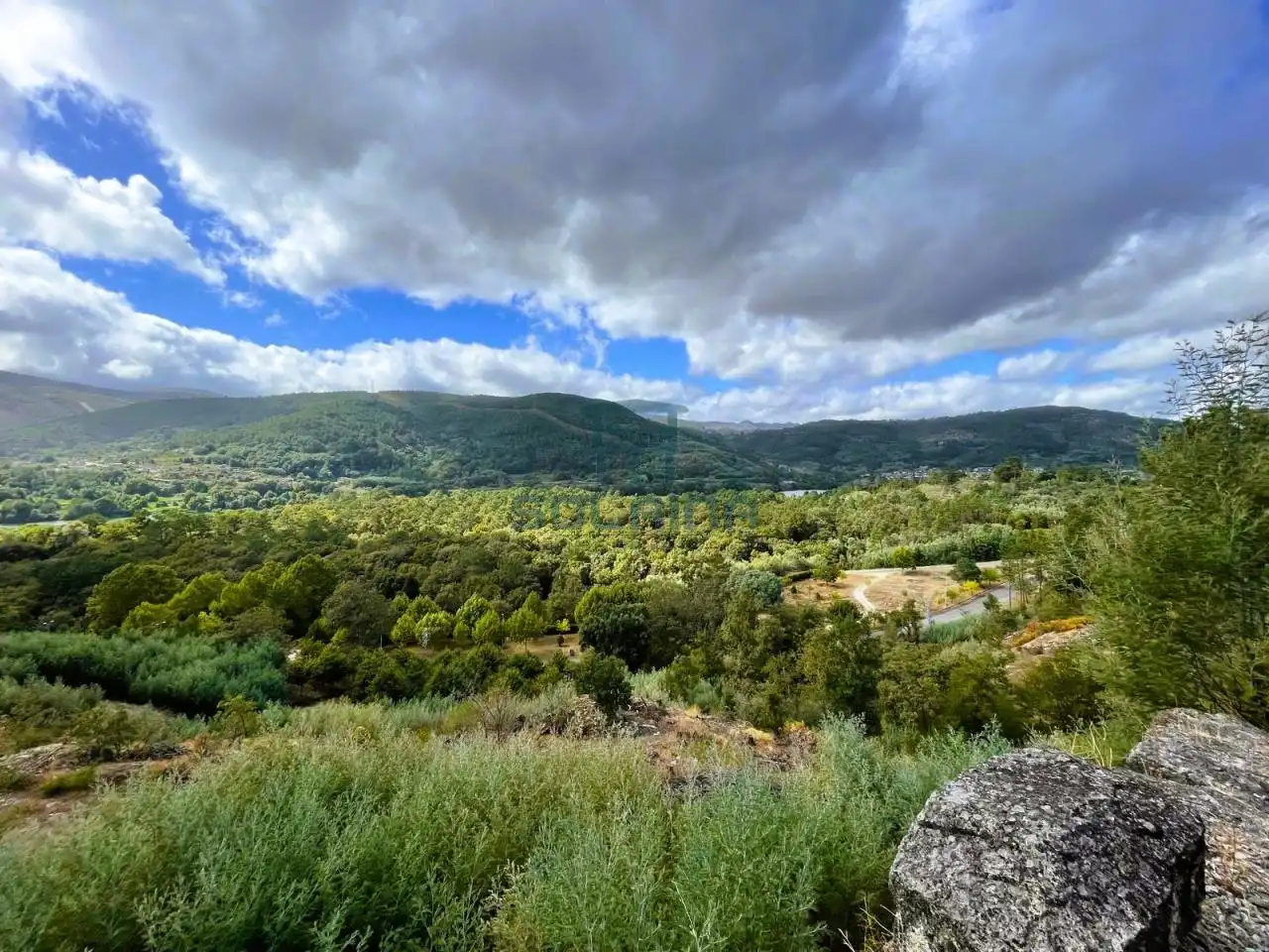 Vista exterior de Casa adosada en venta en A Arnoia con Calefacción, Jardín privado y Parquet