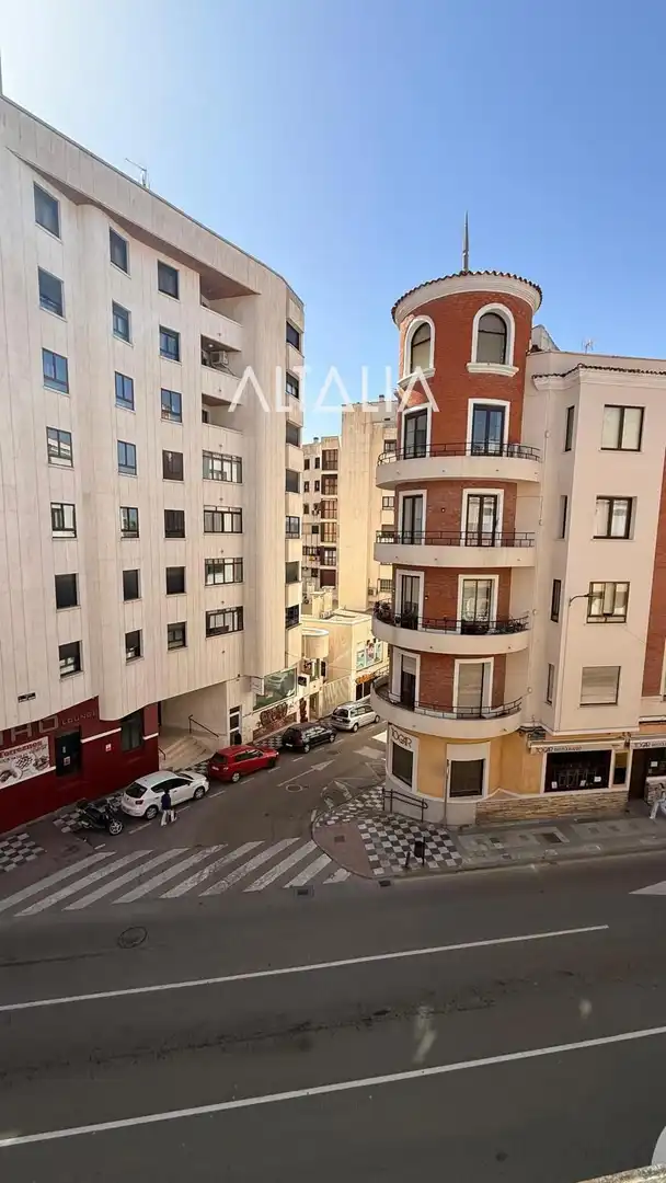 Vista exterior de Piso en venta en Cuenca con Calefacción y Terraza