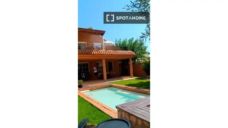 Vista exterior de Piso de alquiler en Sagunto / Sagunt con Aire acondicionado, Calefacción y Amueblado