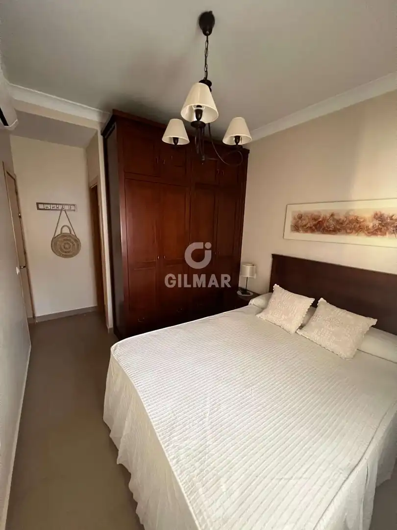 Dormitori de Casa adosada en venda en Villamartín amb Calefacció