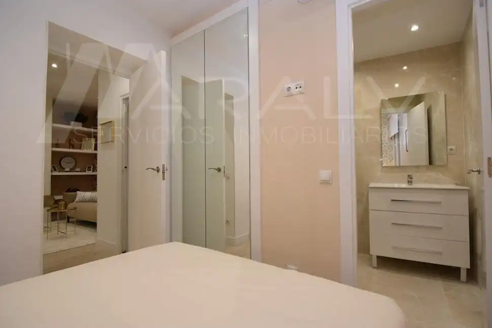 Apartament amb ascensor en venda a Calle de los Relatores, imagen 15