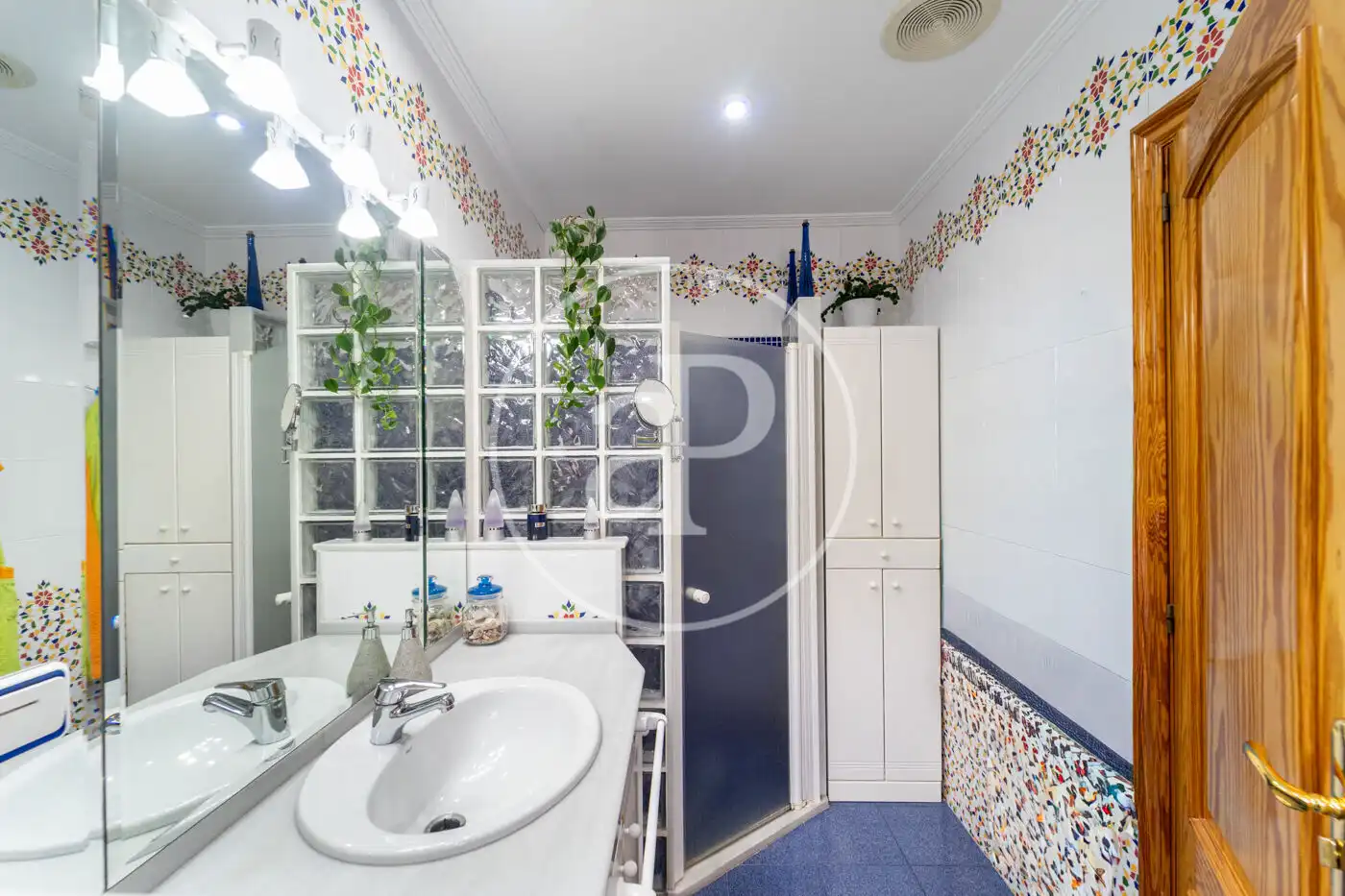Bathroom of Houses for sale in Alcoy / Alcoi  with Air Conditioner, Heating and Private garden