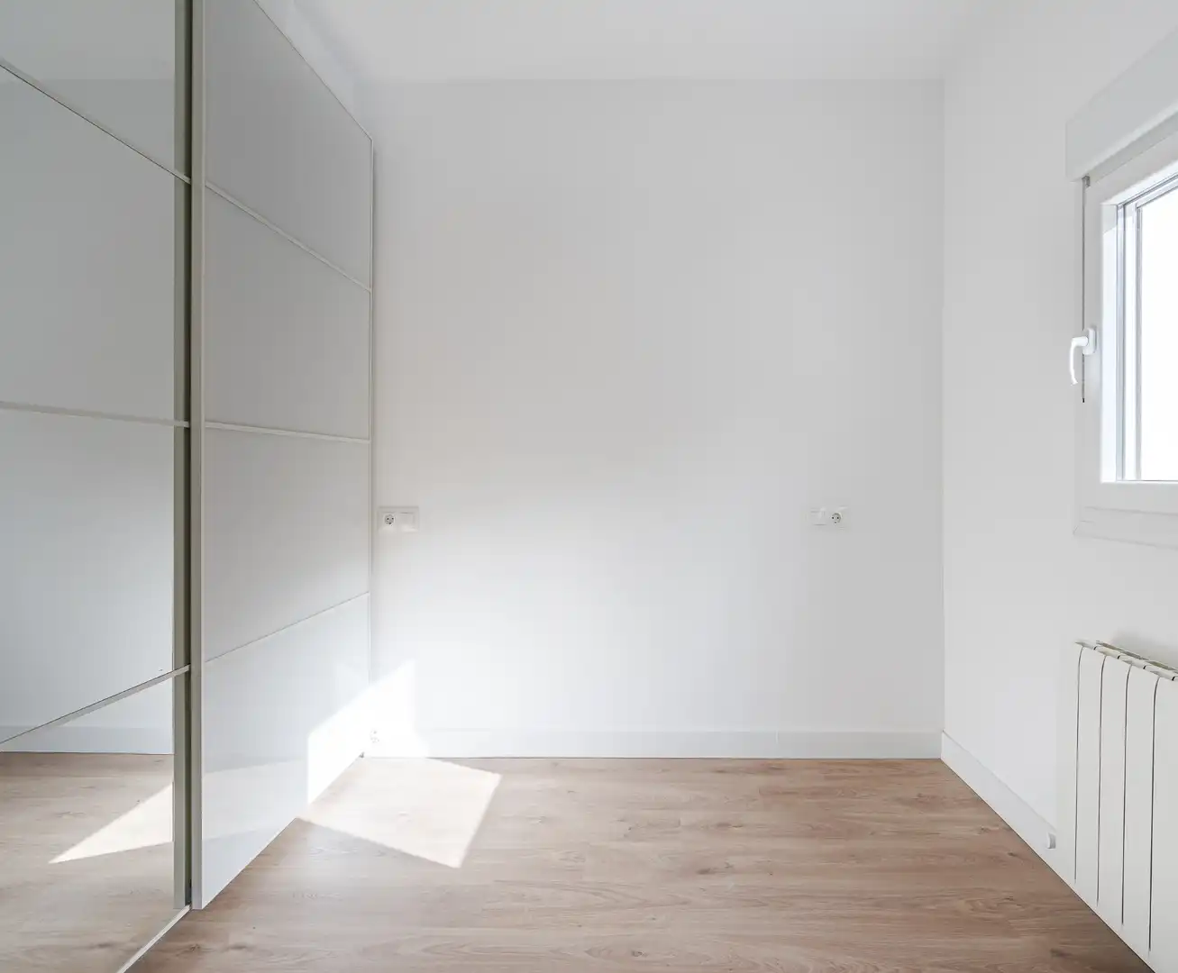 Schlafzimmer von Wohnung zum Verkauf in Madrid mit Klimaanlage und Heizung