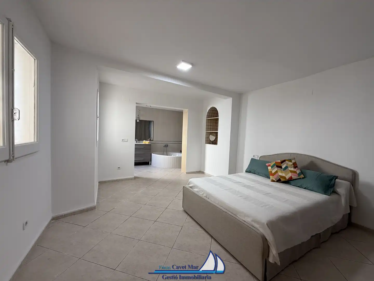 Habitación de Casa adosada en venta en Mont-roig del Camp con Aire acondicionado, Calefacción y Jardín privado