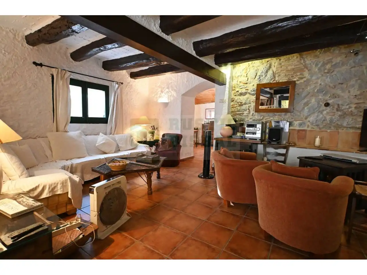 Sala de estar de Finca rústica en venta en Bellcaire d'Empordà con Aire acondicionado y Calefacción