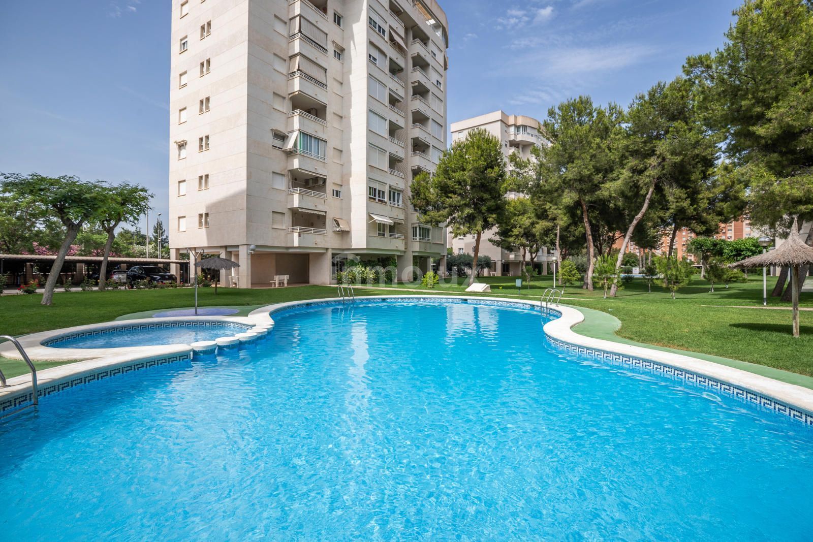 Piscina de Pis en venda en Alicante / Alacant amb Aire condicionat, Terrassa i Piscina