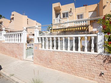 Bungalow con balcone in vendita a Avinguda d'Europa 37
