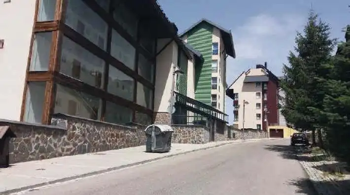 Pis amb piscina en venda a Zona media