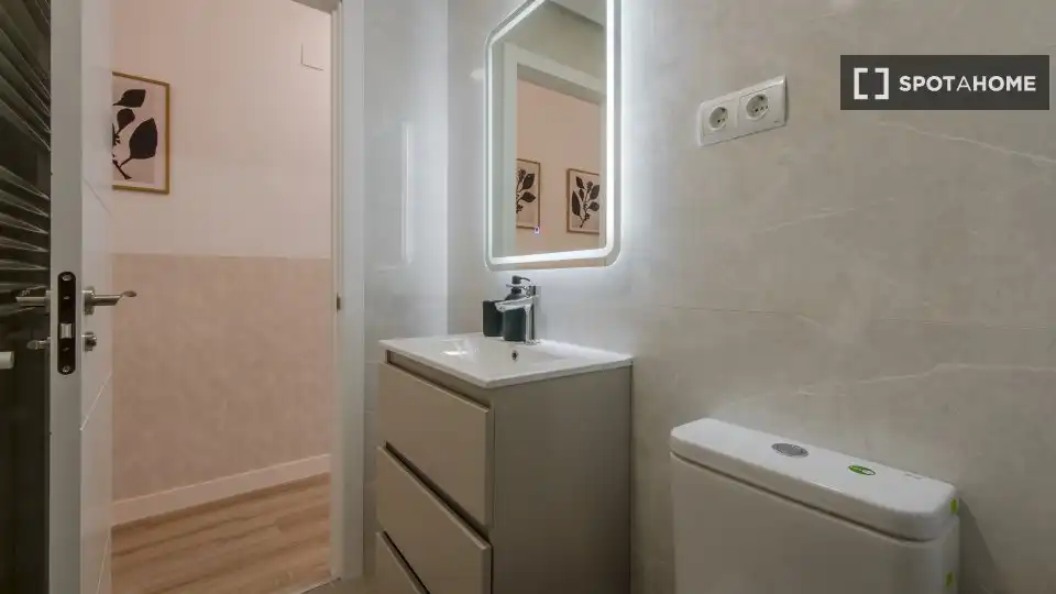 Room in Lucero