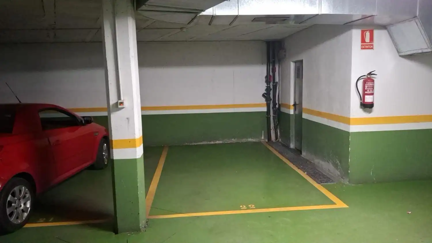 Parking de Piso en venta en A Cañiza   con Calefacción y Trastero