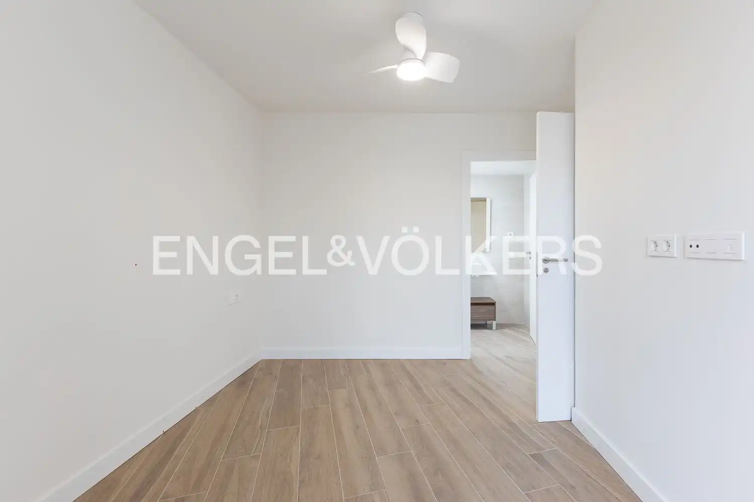 Bedroom of Flat for rent in Valencia  with Air Conditioner, Heating and Parquet flooring