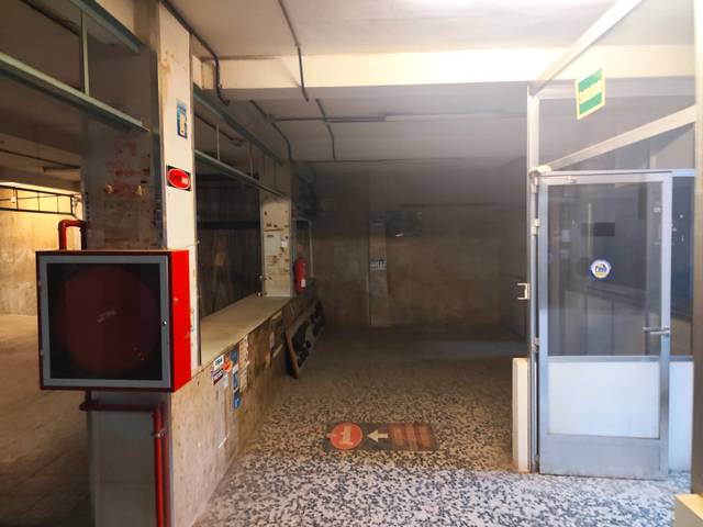 Local comercial en Venta en Calle de Víctor Manuel III en Opañel