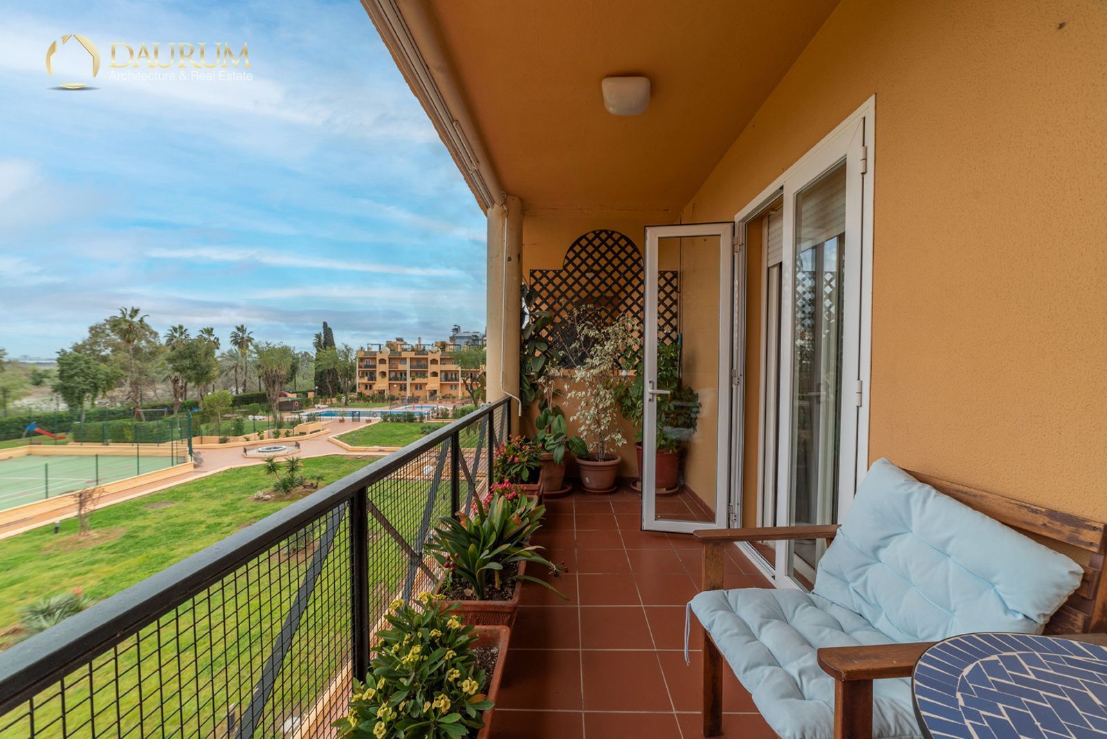 Terrassa de Dúplex en venda en San Juan de Aznalfarache amb Aire condicionat, Calefacció i Terrassa