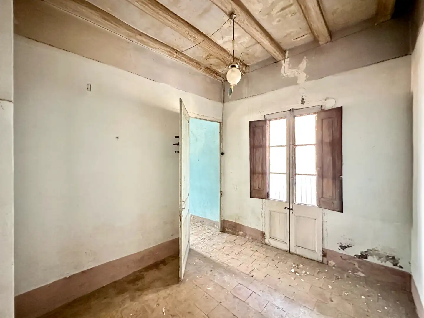 Edificio en venta en Montesquiu