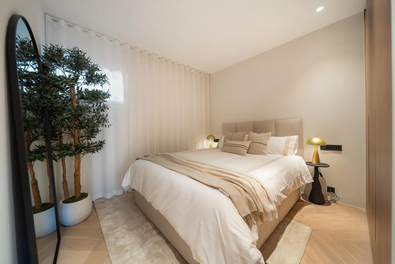 Dormitori de Apartament en venda en Marbella amb Piscina comunitària