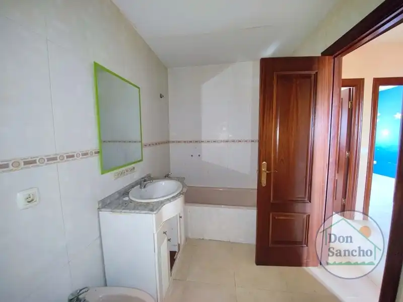 Bathroom of Detached homes for sale in Pozaldez  with Heating and Private garden