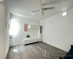 Living room of Study to rent in  Madrid Capital  with Heating, Furnished and Washing machine
