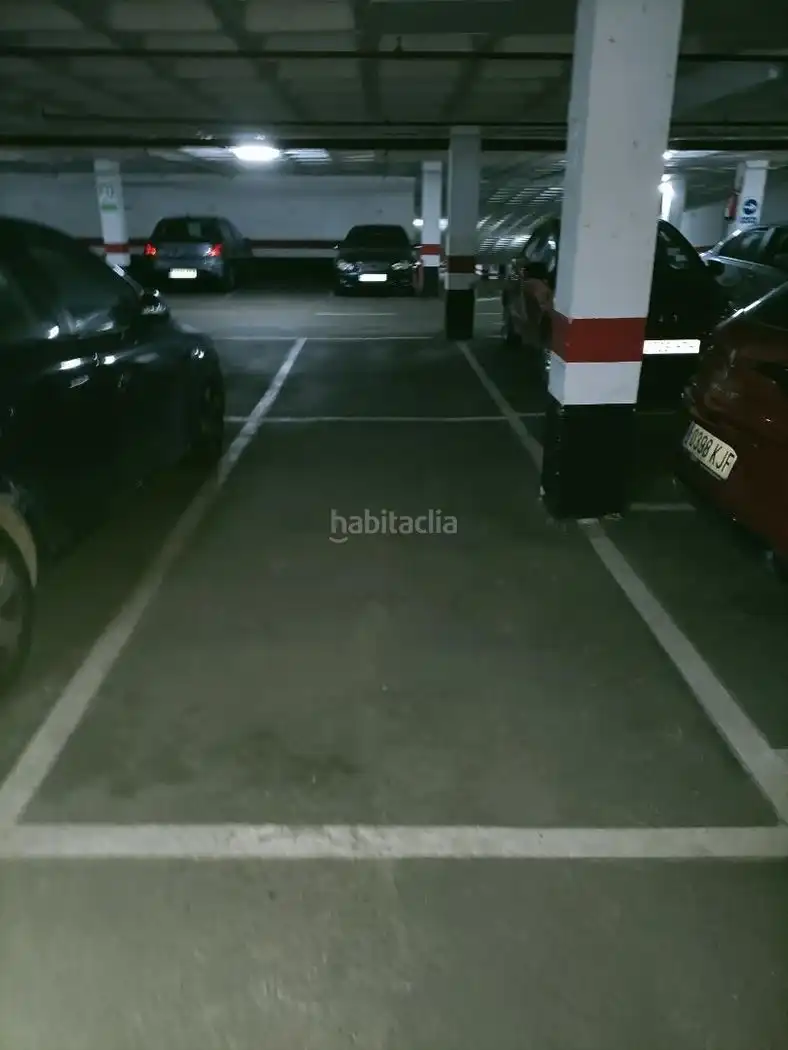 Einzelparkplatz zum Verkauf in Plaza de Roma 16, imagen 2