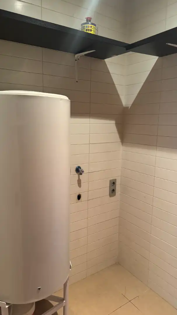Badezimmer von Wohnung zum Verkauf in Montcada i Reixac mit Klimaanlage, Heizung und Parkett
