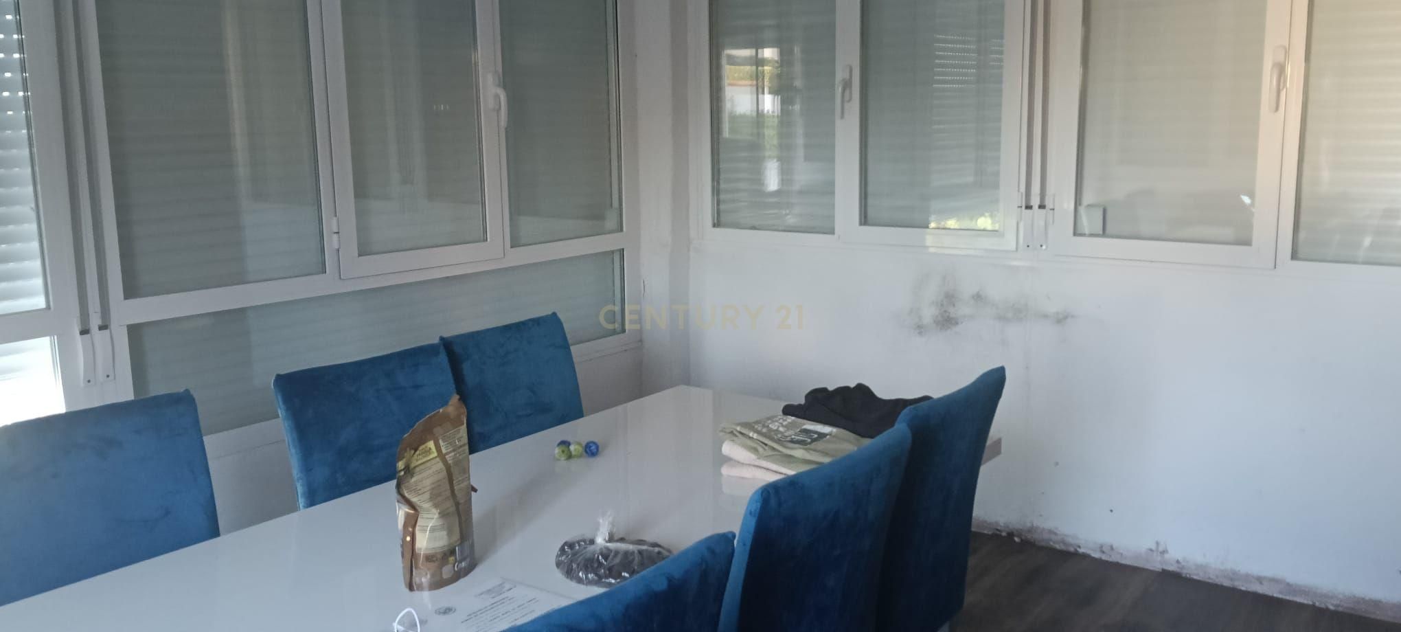 Menjador de Casa o xalet en venda en San Román de los Montes amb Jardí privat, Traster i Piscina