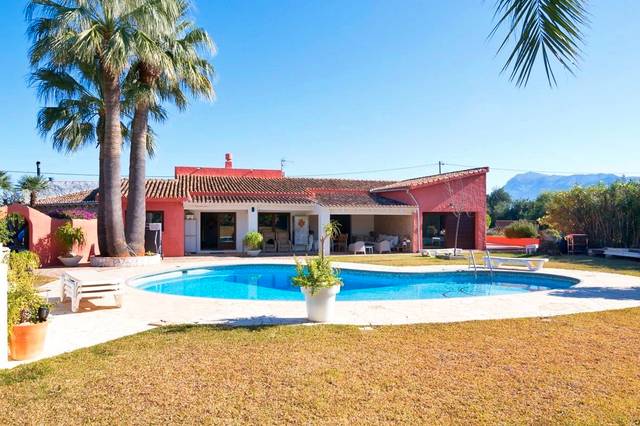 Casa-chalet en Venta en La Xara - La Sella