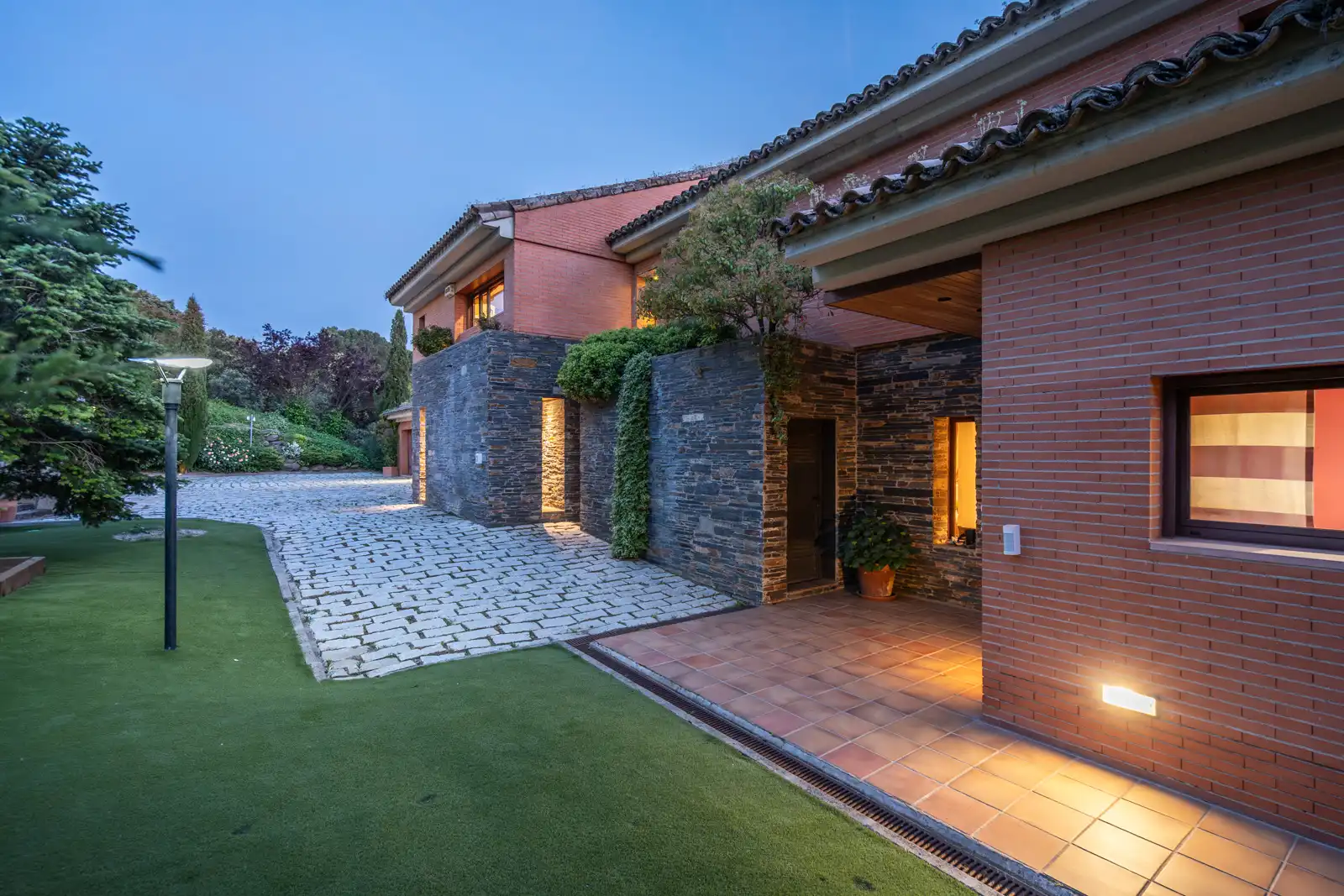 Jardí de Casa o xalet en venda en Las Rozas de Madrid amb Aire condicionat, Calefacció i Jardí privat