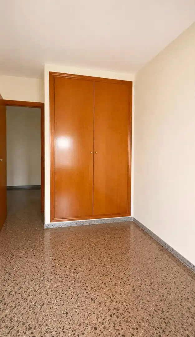 Flat with terrace for sale in Calle AGULLENT, imagen 7