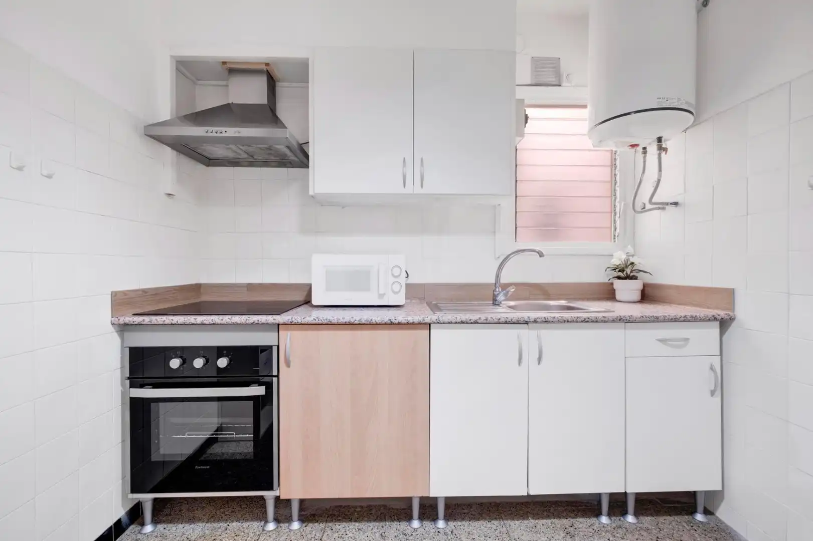 Apartments for rent in Carrer MORENETA, Mas Masó - Hospital
