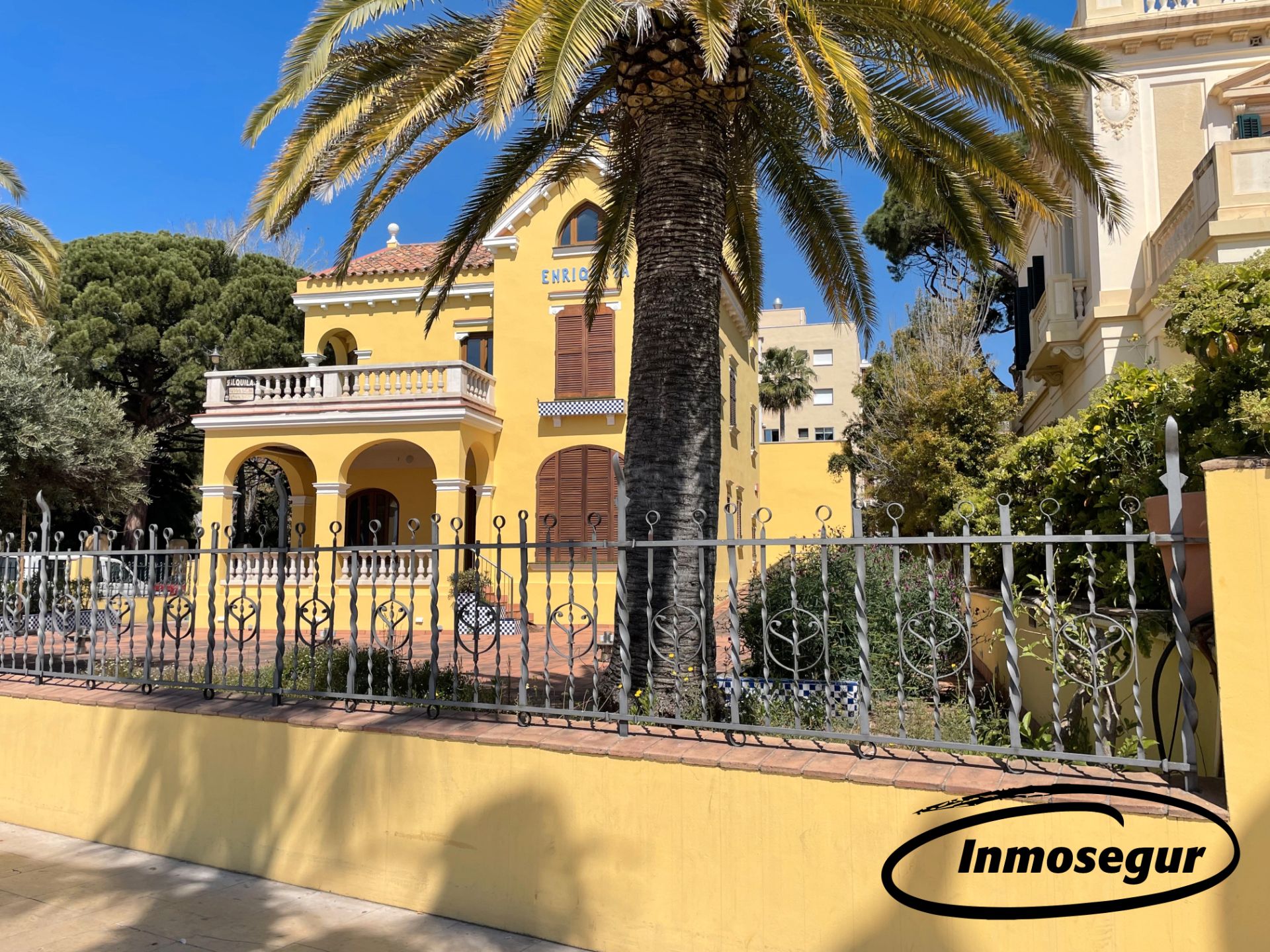 Vista exterior de Casa o xalet en venda en Salou amb Aire condicionat, Jardí privat i Terrassa