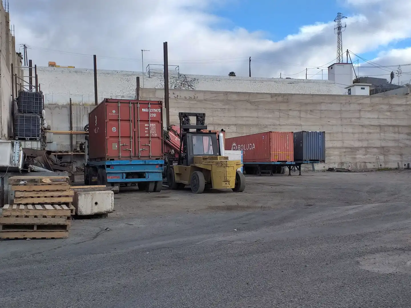 Exterior view of Industrial buildings for sale in Santa Cruz de Tenerife