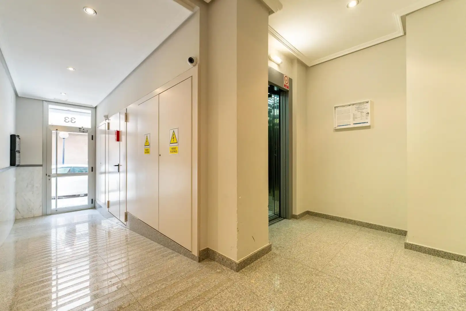 Ático con ascensor en venta en de Cristòfor Colom, imagen 4