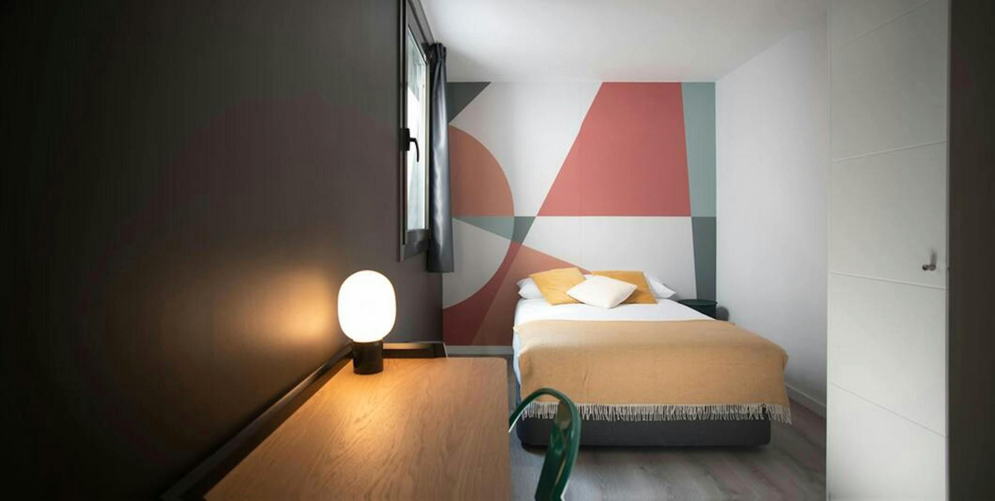 Habitación de Piso para compartir en  Barcelona Capital con Aire acondicionado, Calefacción y Jardín privado