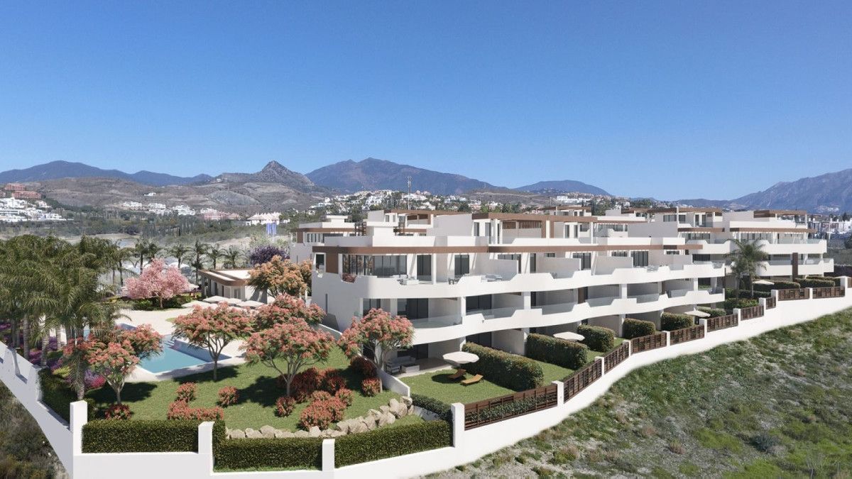 Exterior view of Apartment for sale in Estepona  with Air Conditioner, Terrace and Community pool