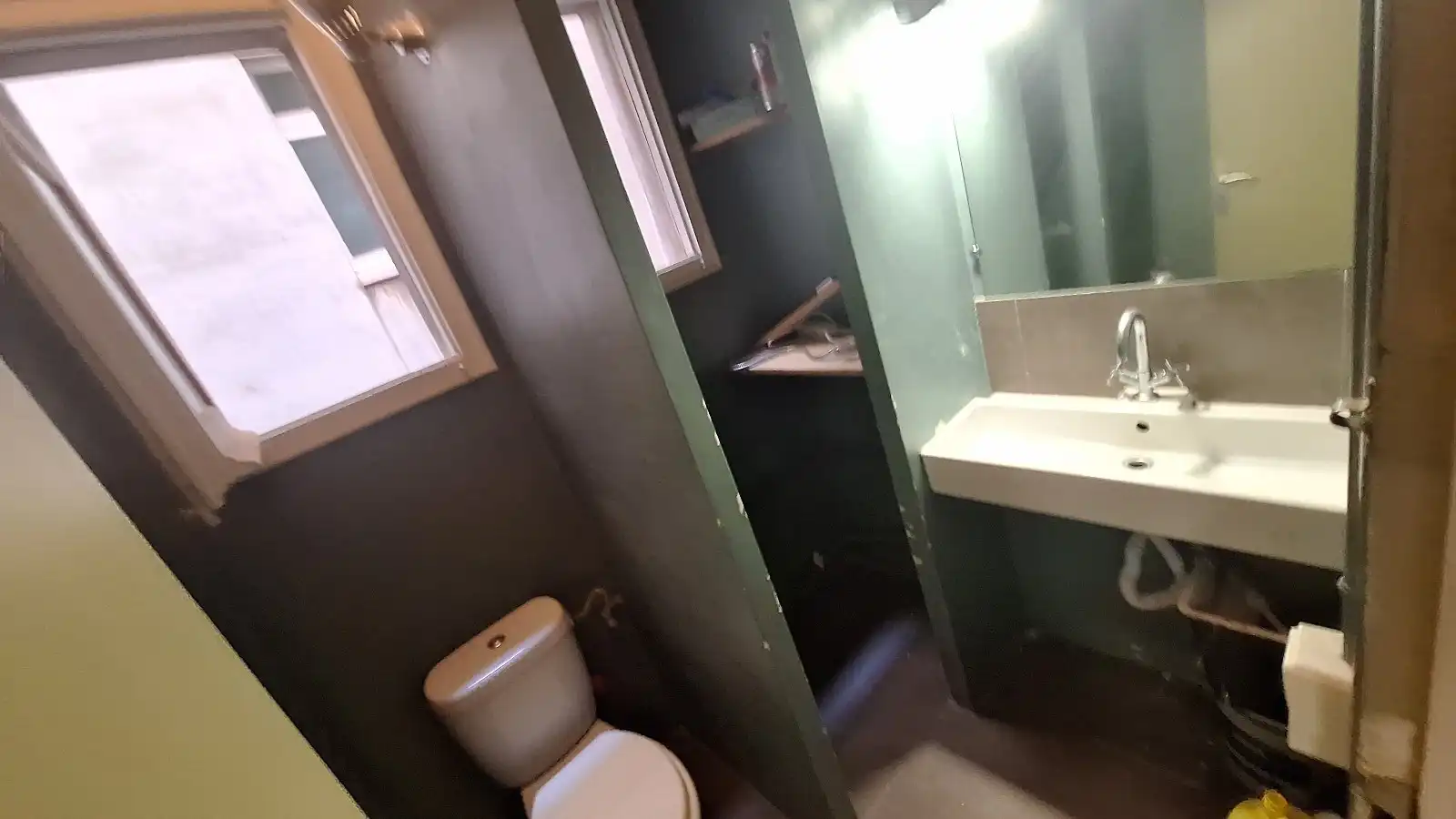 Bathroom of Office for rent in Barcelona