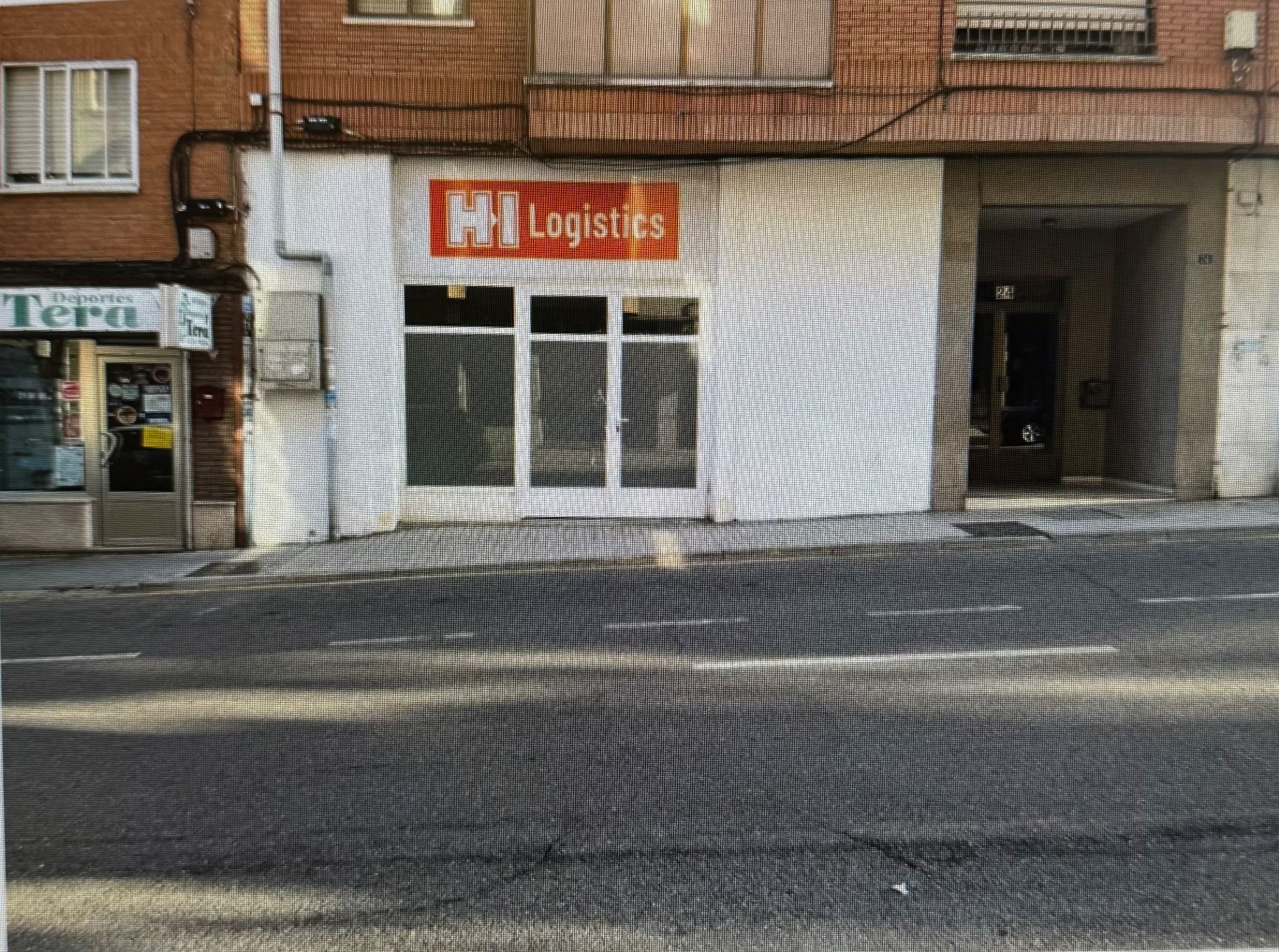 Local de lloguer a Calle Renueva, 24