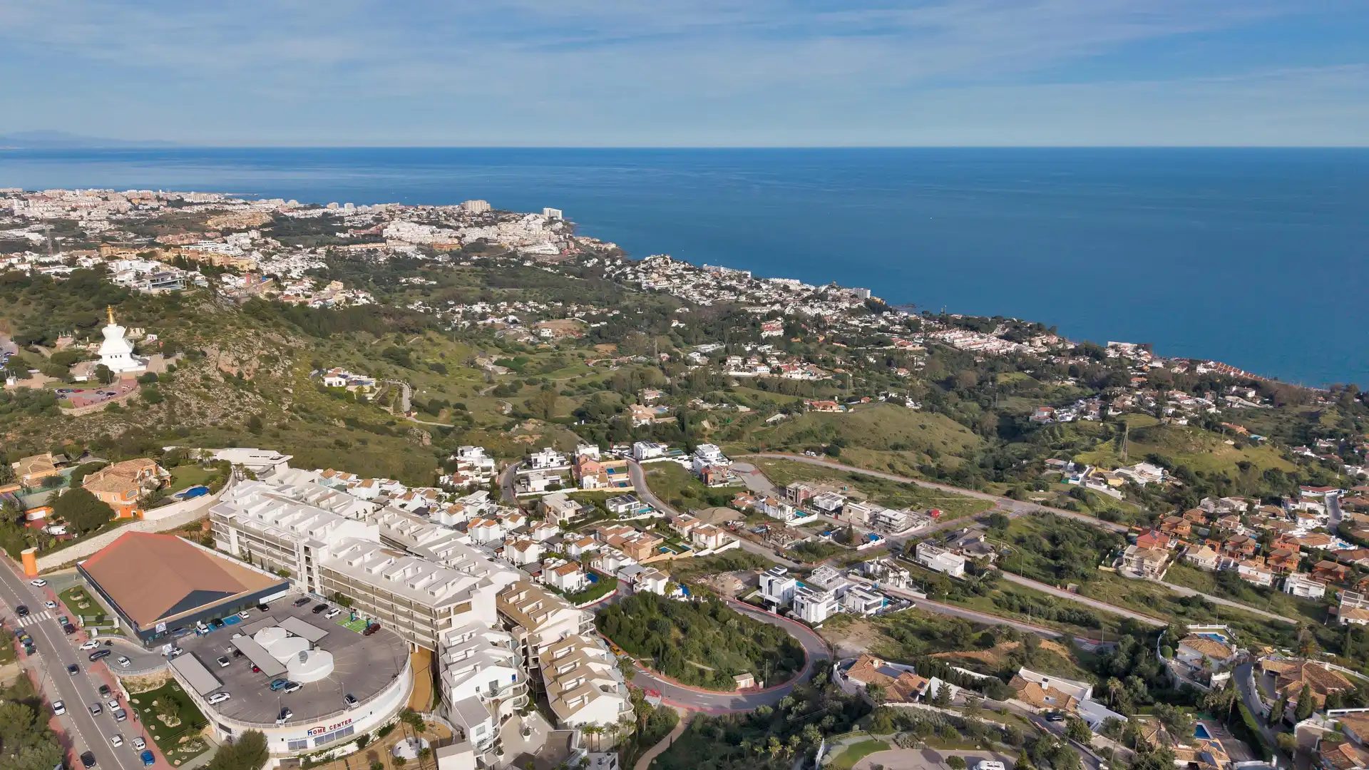 Vista exterior de Ático en venta en Benalmádena con Jardín privado, Alarma y Piscina comunitaria