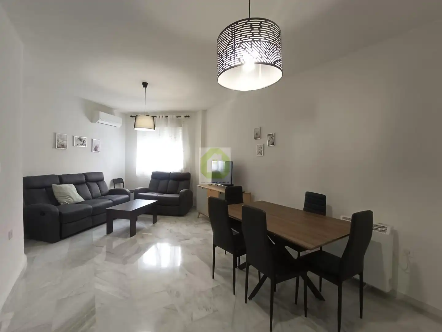 Living room of Flat for share in Armilla  with Furnished
