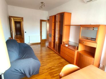 Piso con balcón en venta en Plaça Mare de Déu de Montserrat