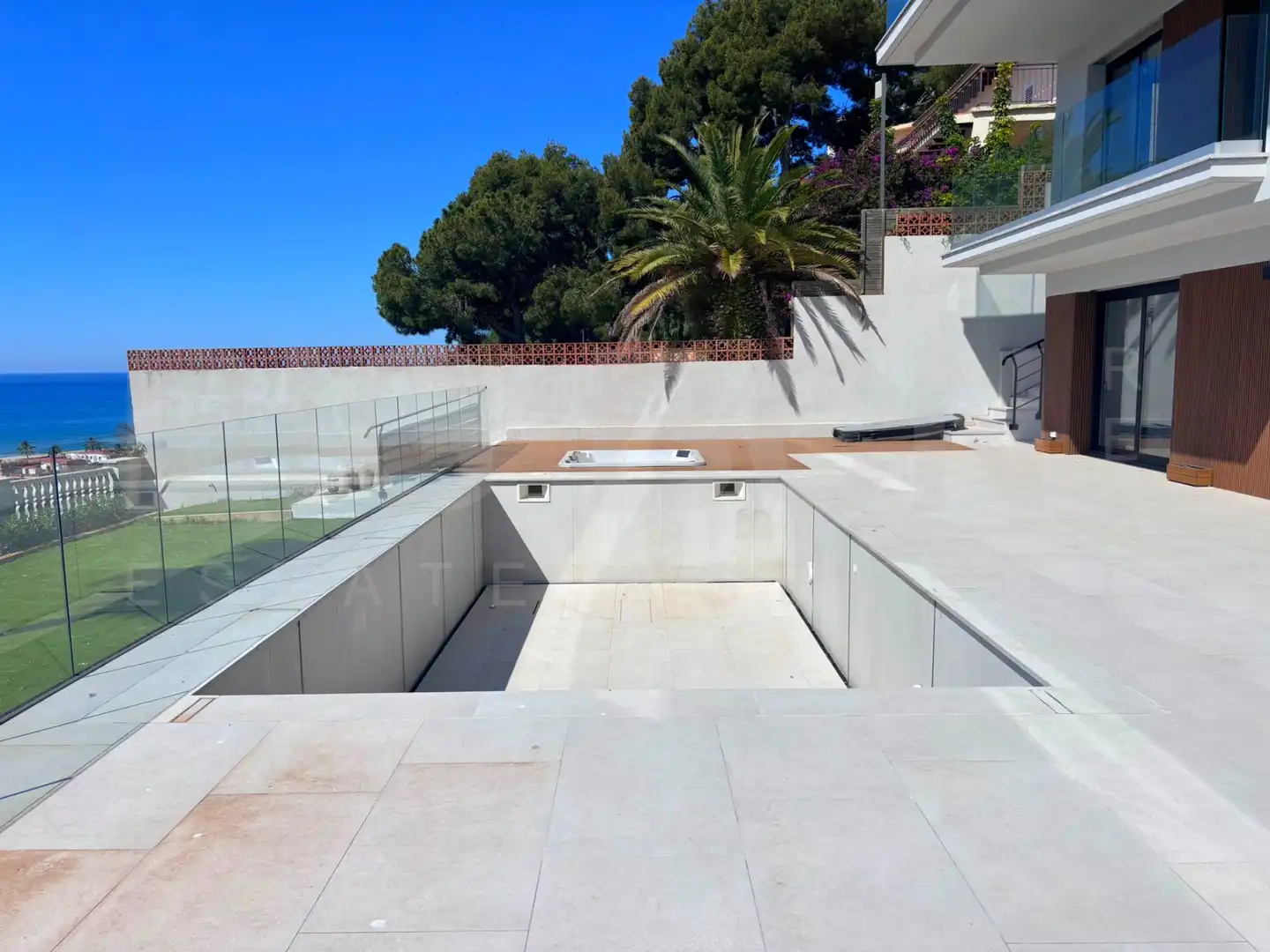 Swimming pool of Houses for rent in Castelldefels  with Air Conditioner, Heating and Private garden