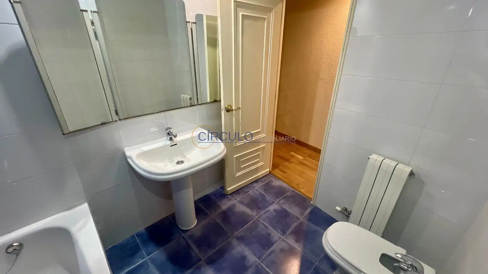 Baño de Piso en venta en Lorca con Calefacción, Trastero y Amueblado