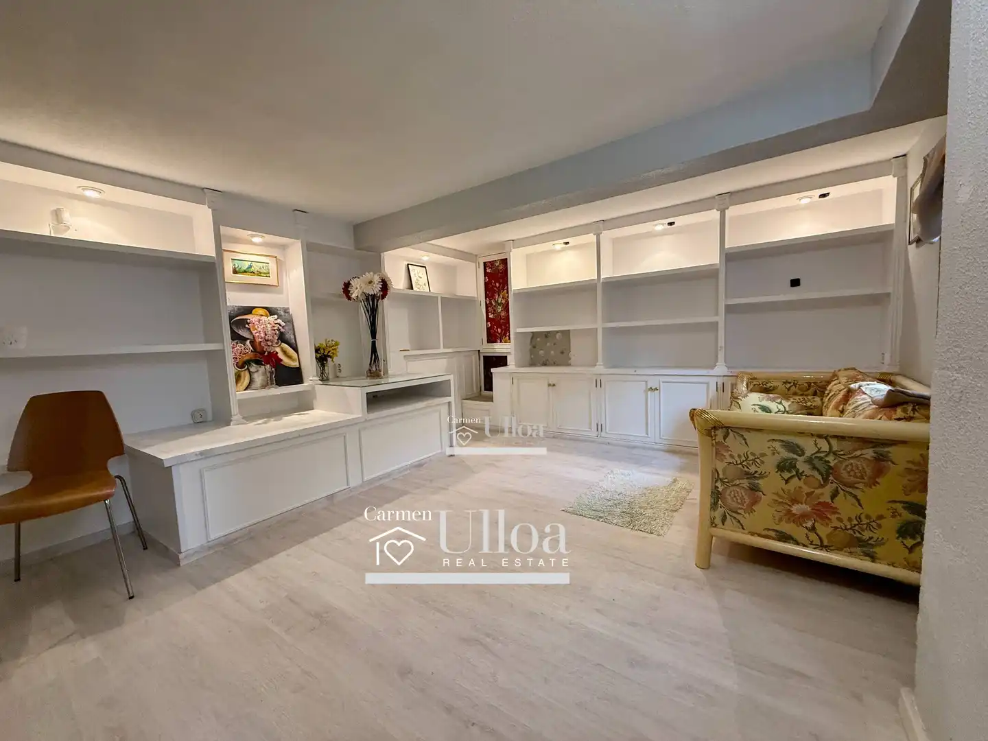 Sala d'estar de Casa o xalet en venda en Alicante / Alacant amb Aire condicionat, Calefacció i Jardí privat