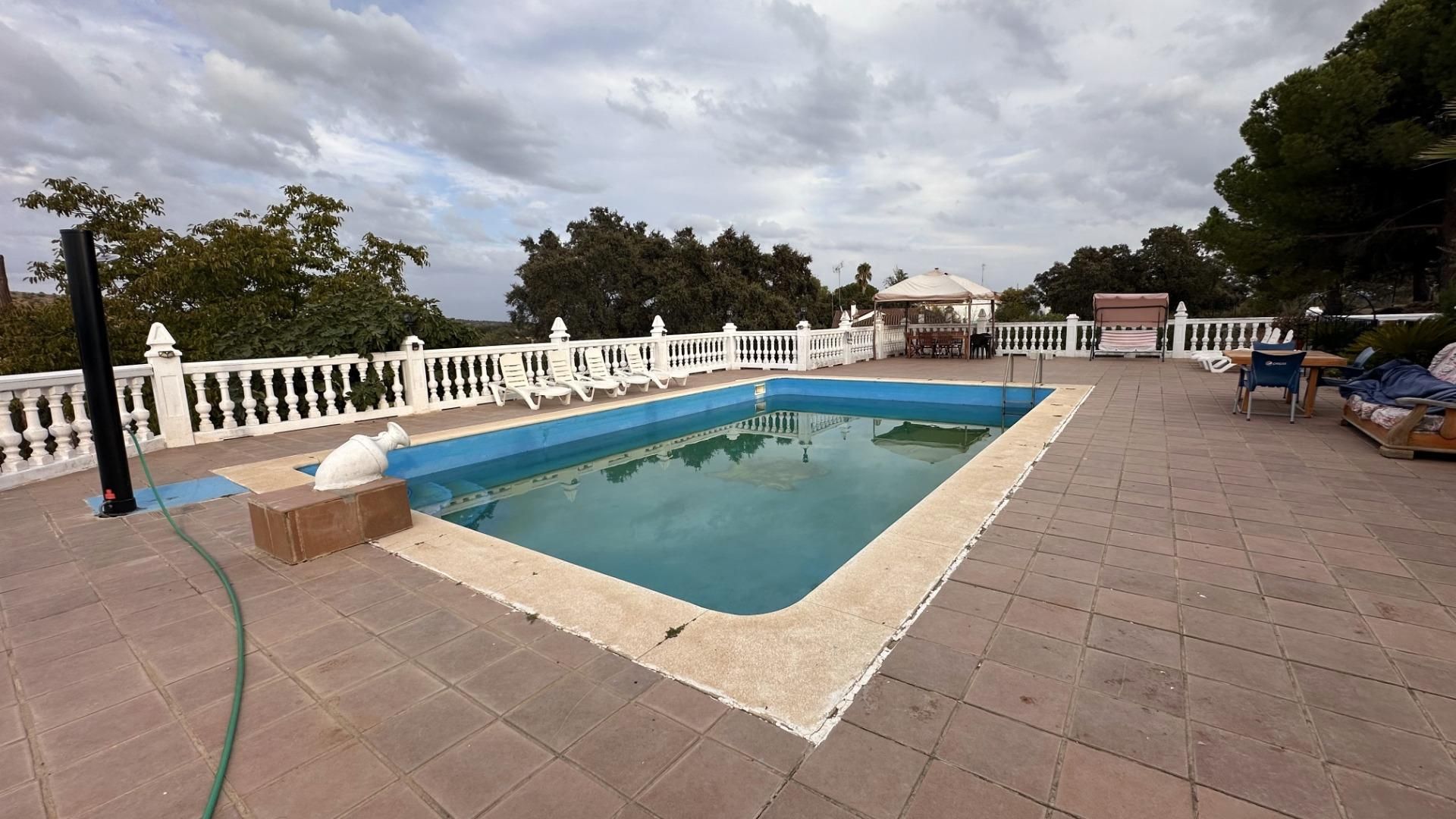 House or chalet for sale in El Castillo de las Guardas