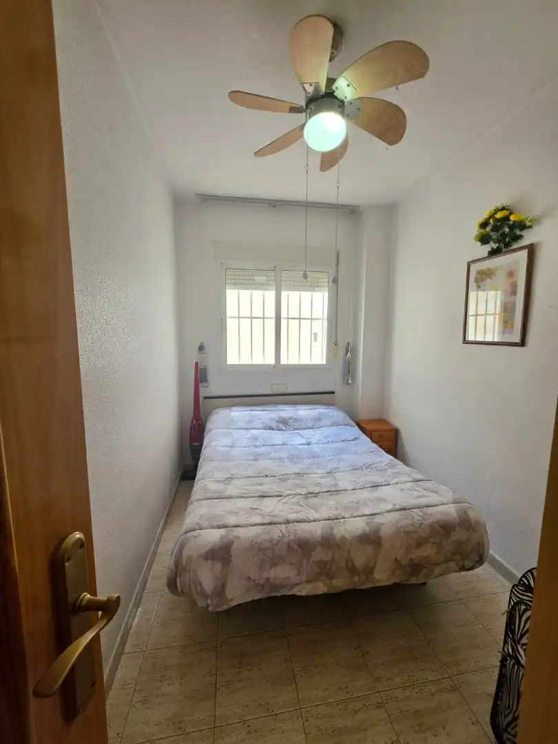 Schlafzimmer von Wohnung zum Verkauf in Guardamar del Segura mit Klimaanlage und Möbliert