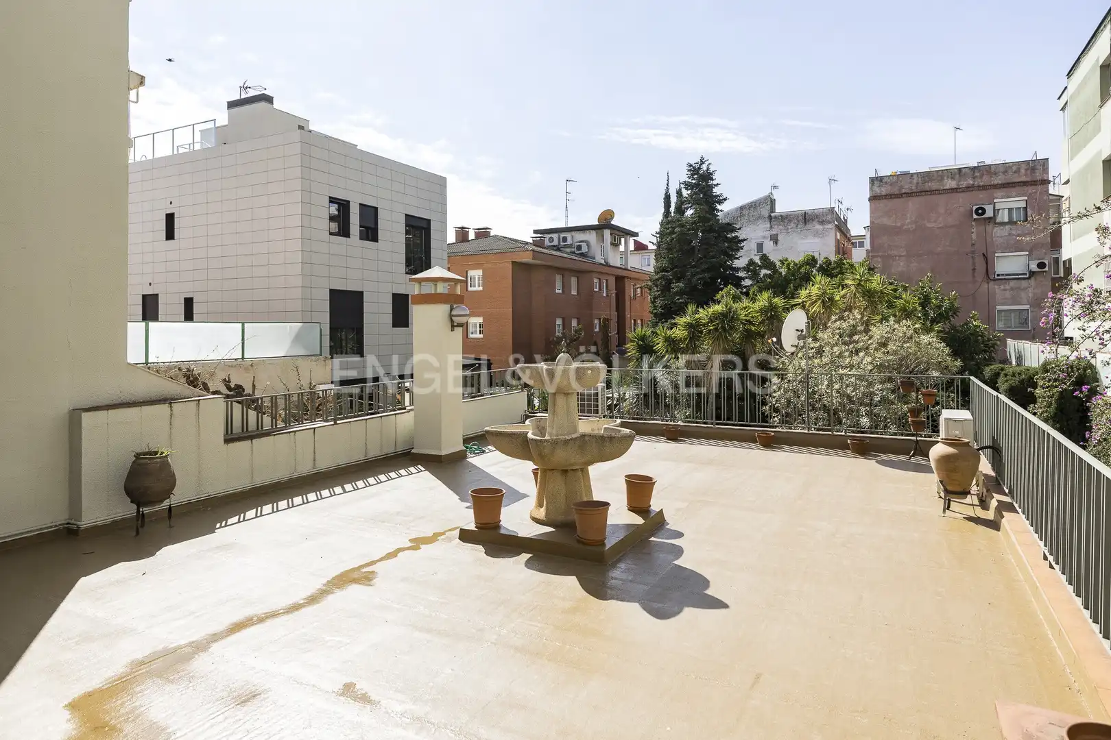 Terraza de Casa o chalet en venta en Barcelona con Calefacción, Jardín privado y Terraza