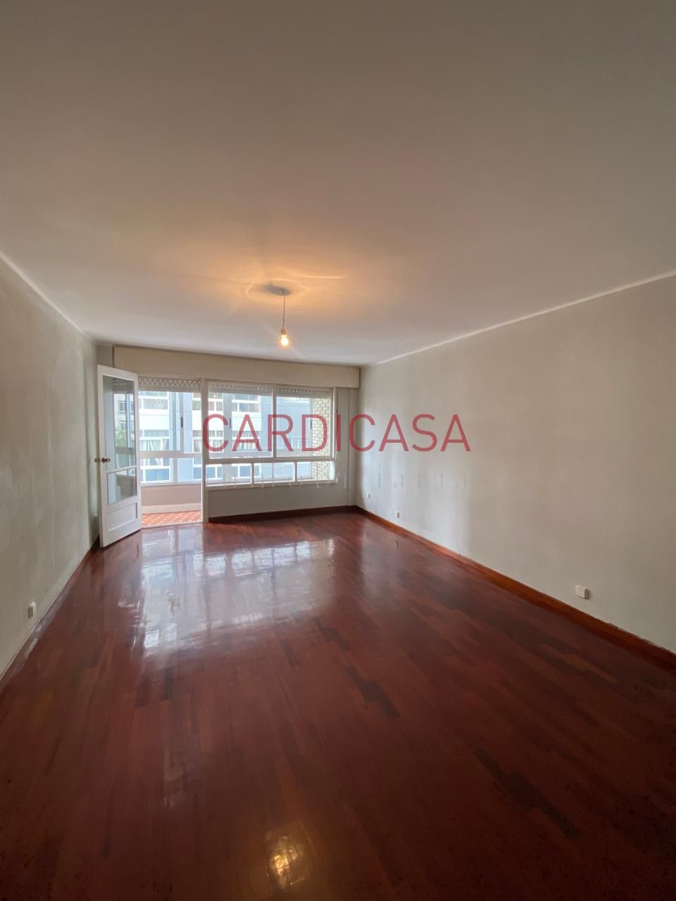 Living room of Flat for sale in Vigo   with Heating, Parquet flooring and Terrace